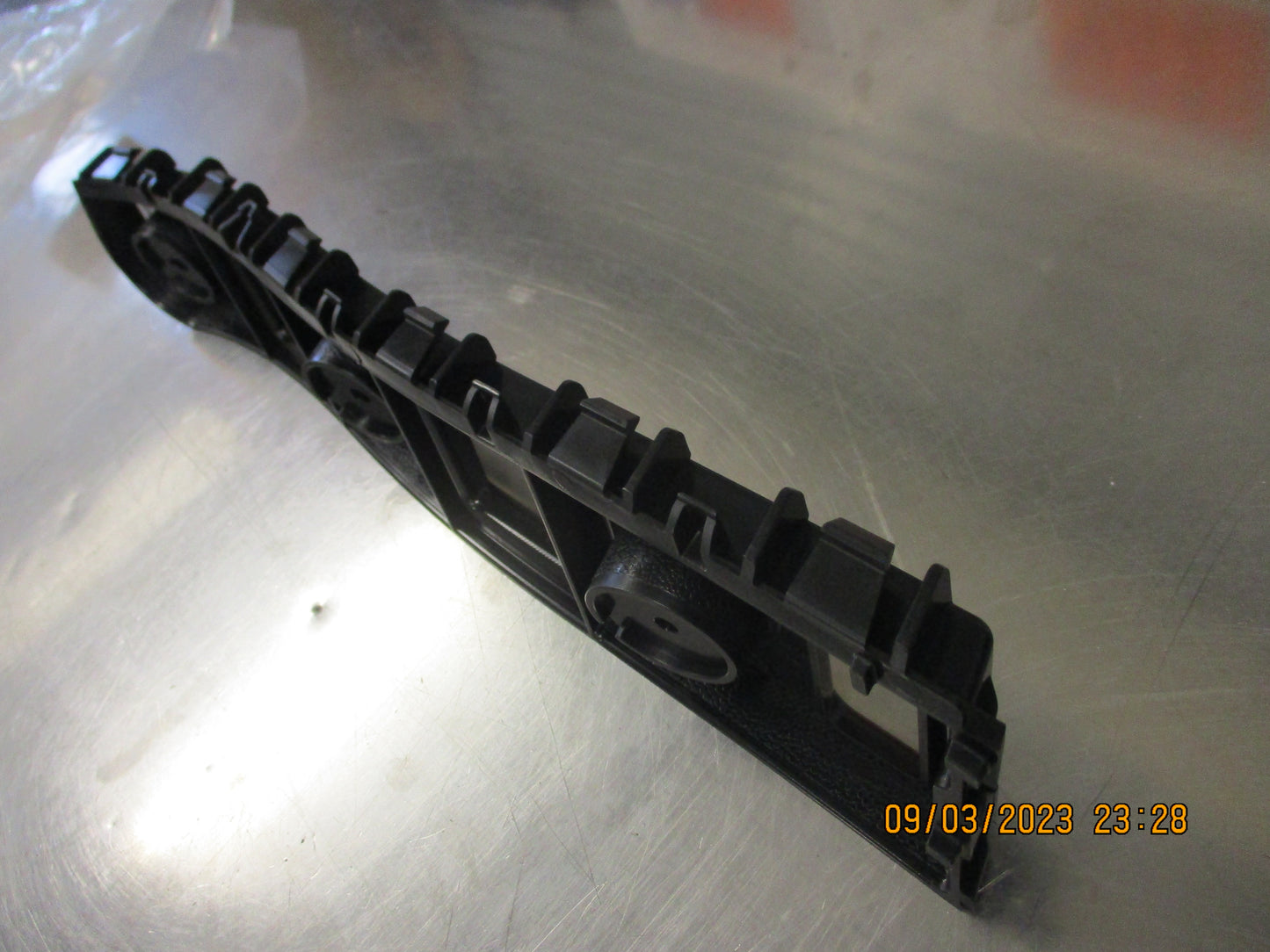 MG GZS Genuine Right Rear Bumper Bar Bracket New Part