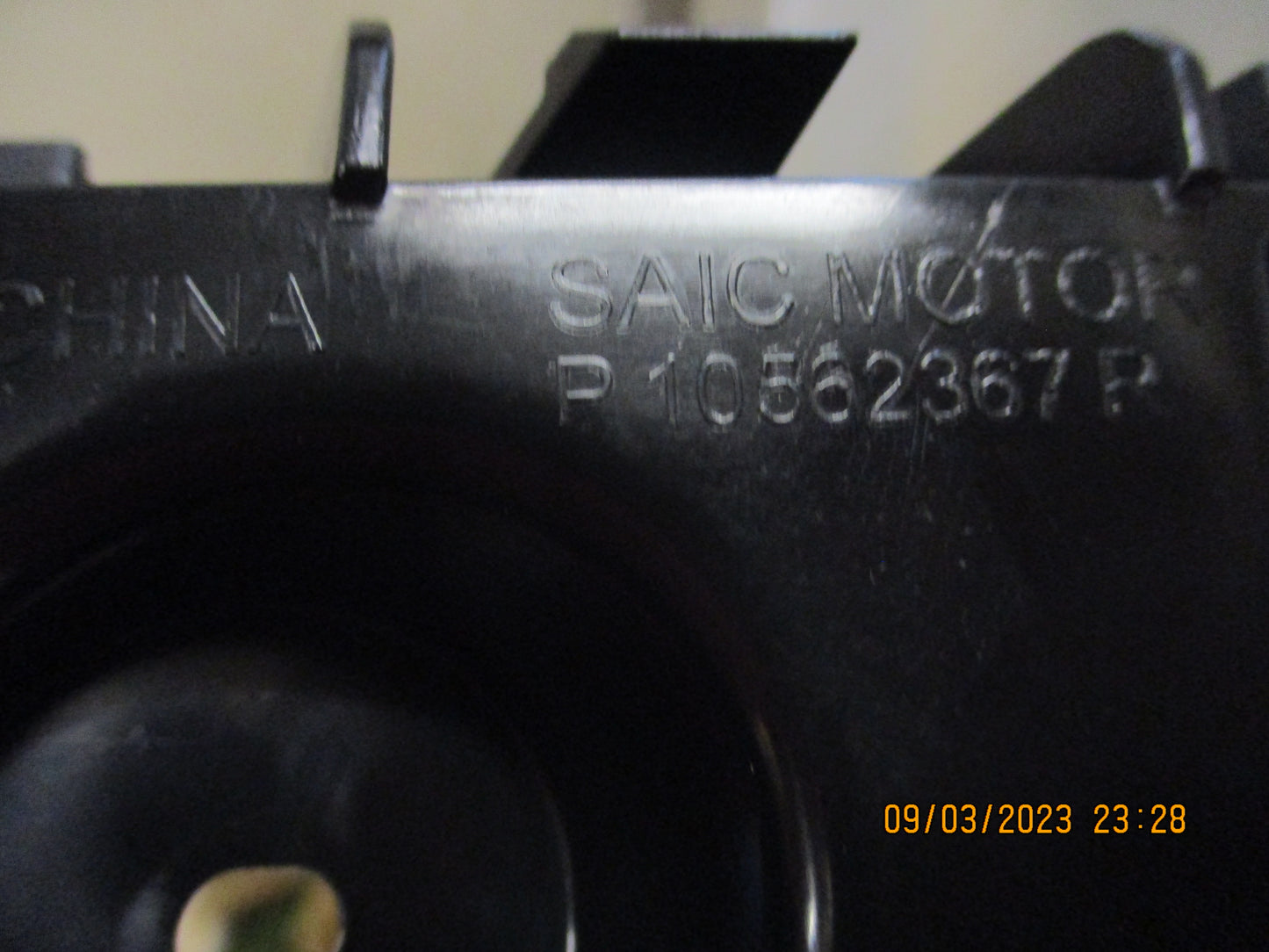 MG GZS Genuine Right Rear Bumper Bar Bracket New Part
