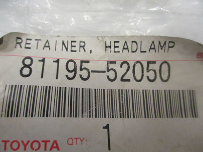Toyota Yaris Genuine Right Hand Lower Headlight Protector Retainer New Part