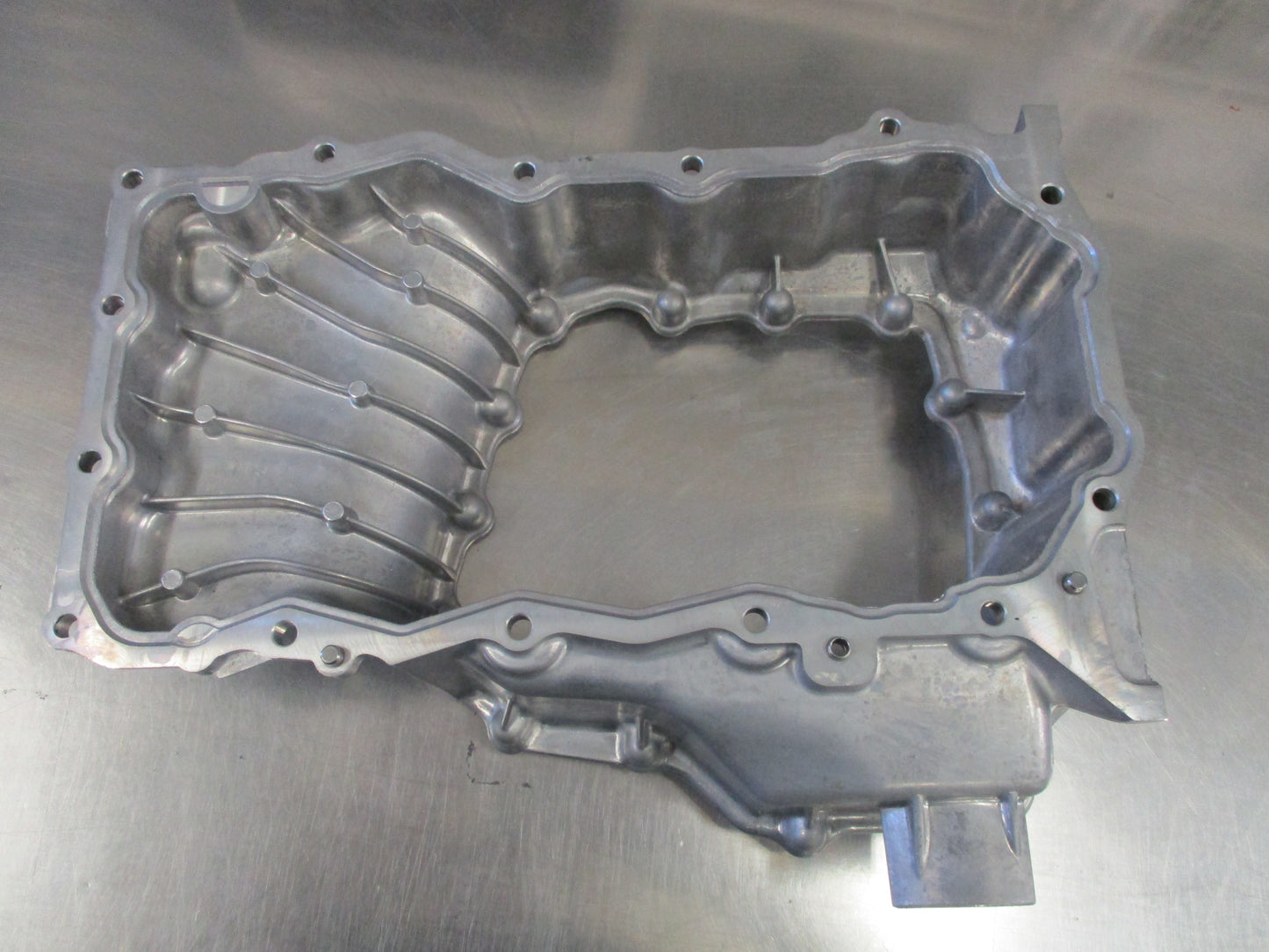 Holden Captiva CG5/CG7 Genuine Upper Oil Pan New Part