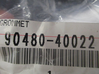 Toyota Crown Genuine Lower Radiator Support Grommet New Part