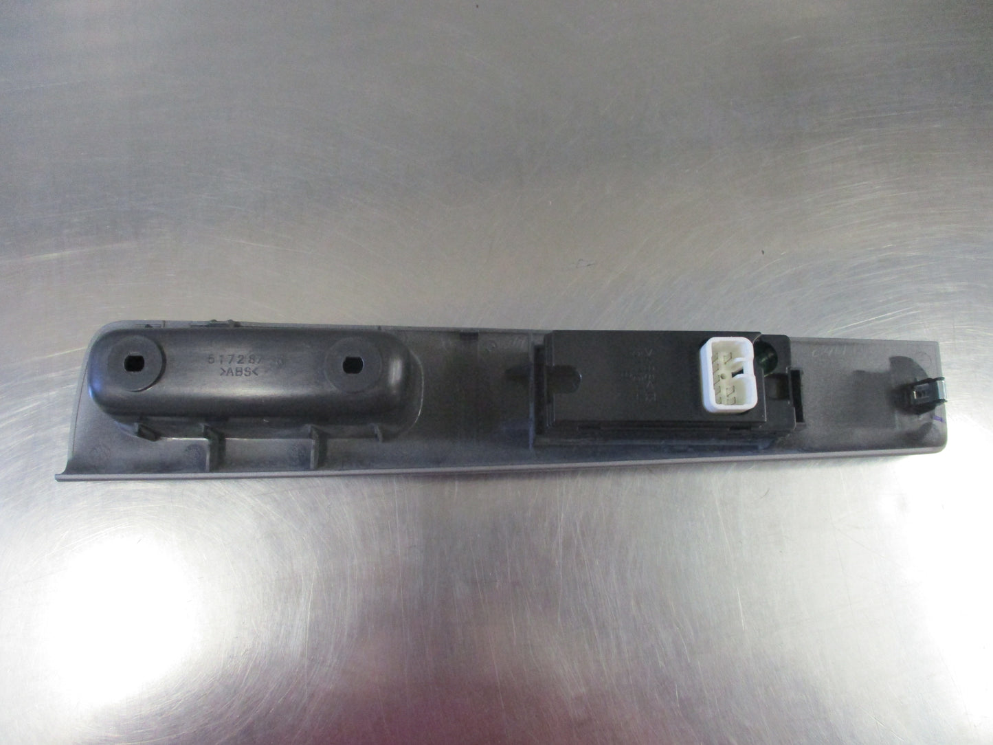 Holden/Isuzu Rodeo Genuine Power Window Switch Right Hand Side New Part