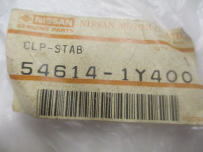 Nissan Patrol Genuine Right Hand Stabilizer Clamp New Part