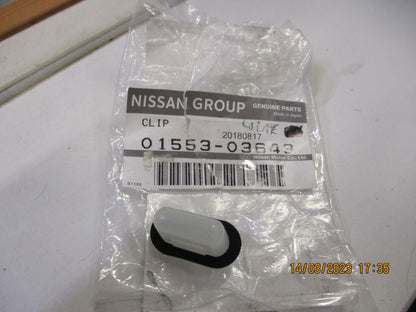Nissan Patrol Genuine Door Sill Plate Clip New Part