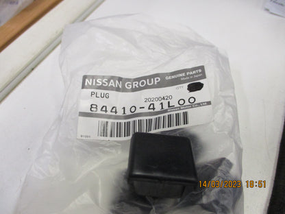 Nissan Skyline R32 GTR-GTST-GTS4 Genuine Boot Hinge End Cap New Part