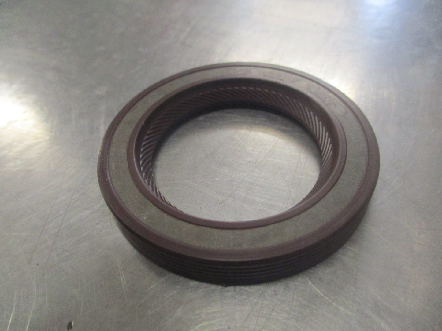 Holden VS/VT/VU/VX/VY Commodore Genuine Input Shaft Seal New Part