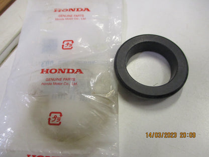 Honda Civic-Accord-Odyssey-Prelude Genuine Washer Bottle Grommet New Part