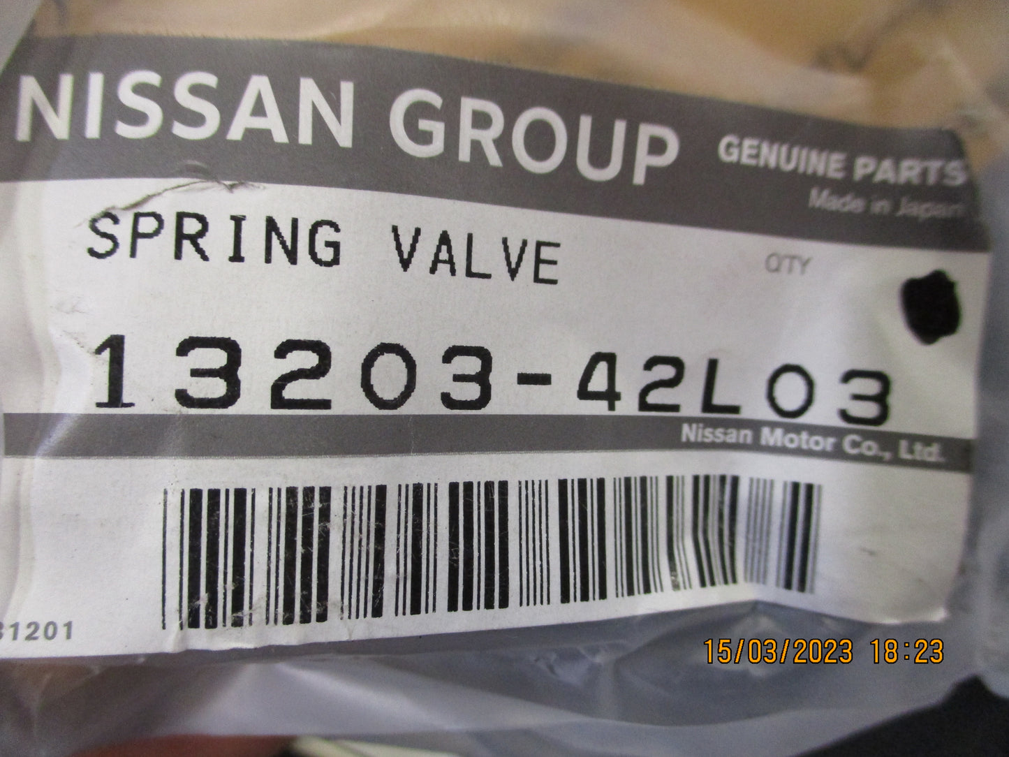 Nissan Pathfinder Genuine Outer Valve Spring New Part