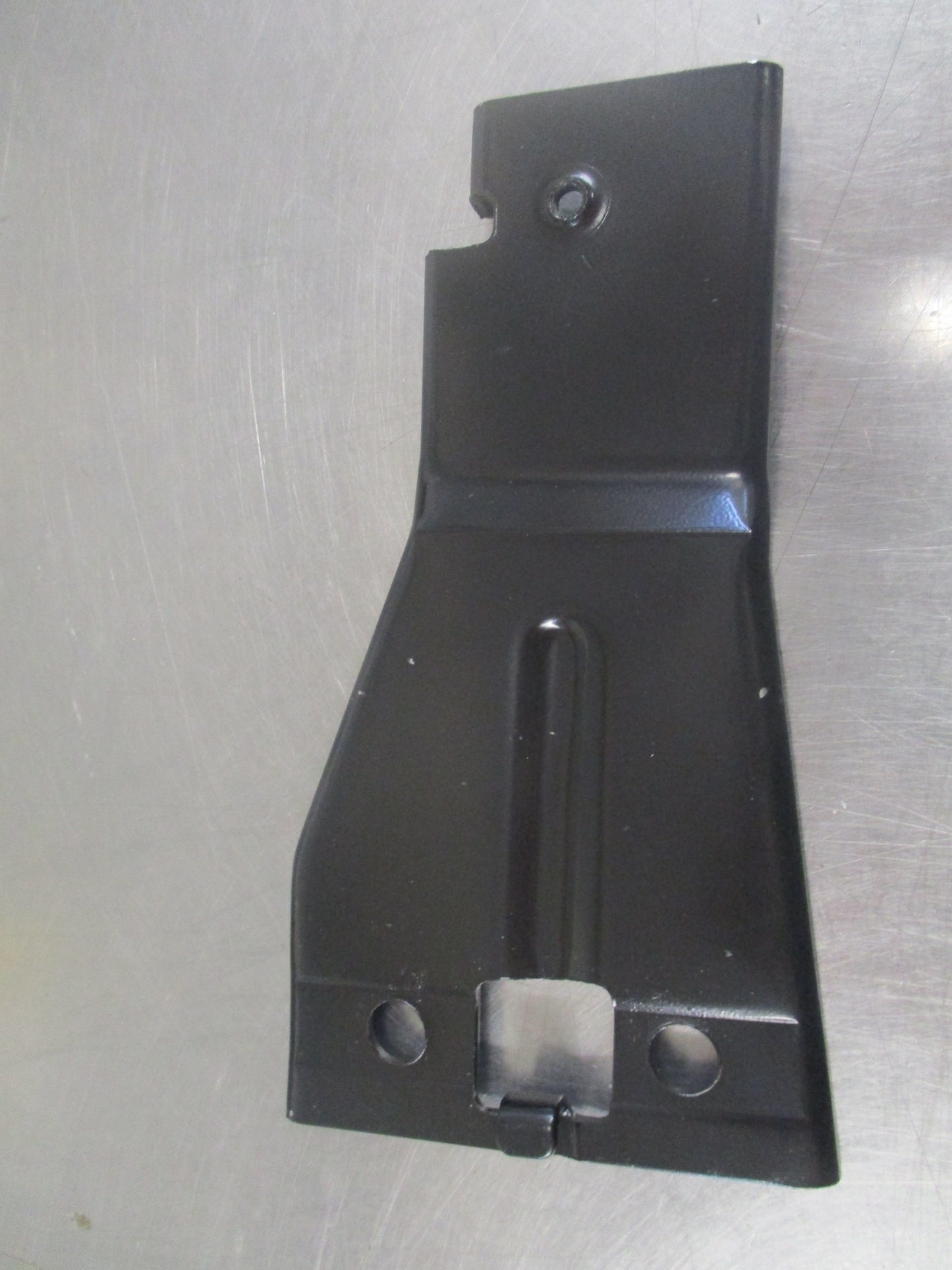 Holden Barina Genuine Lower Left Bracket New Part