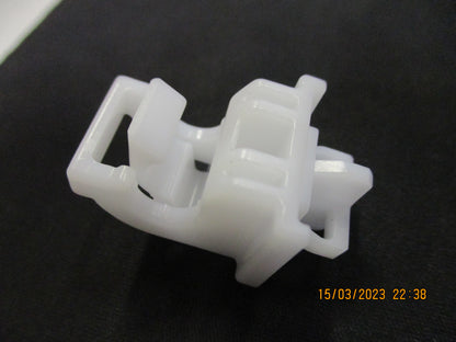 Honda Jazz Genuine Bonnet Rod Clip New Part