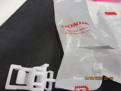 Honda Jazz Genuine Bonnet Rod Clip New Part