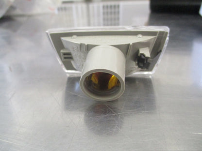 Holden Astra Genuine Front Right  Guard Indicator Lamp New Part