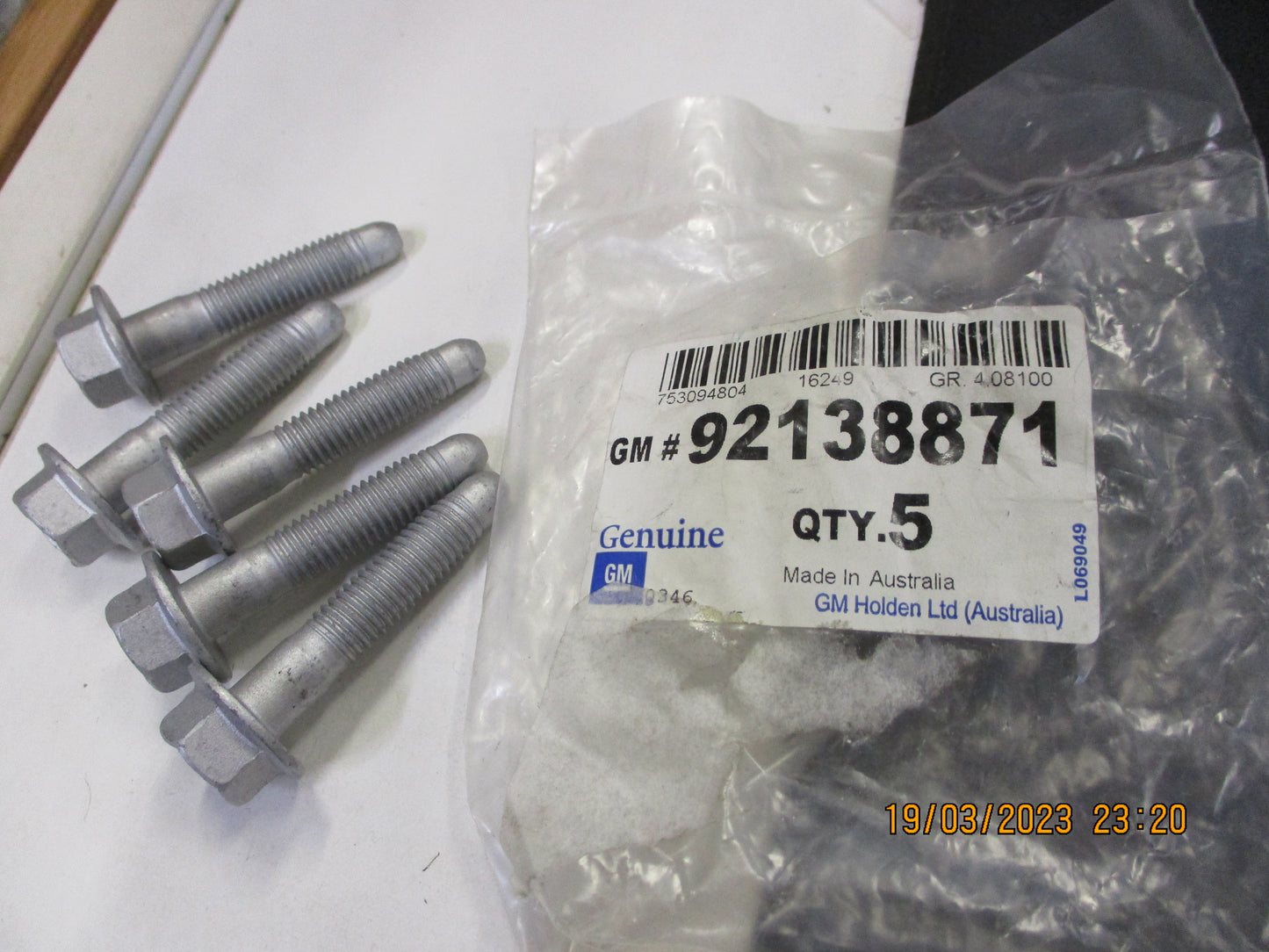 Holden VF SS Commodore /Caprice Genuine Trans Support Bolt Pack Of 5 New Part