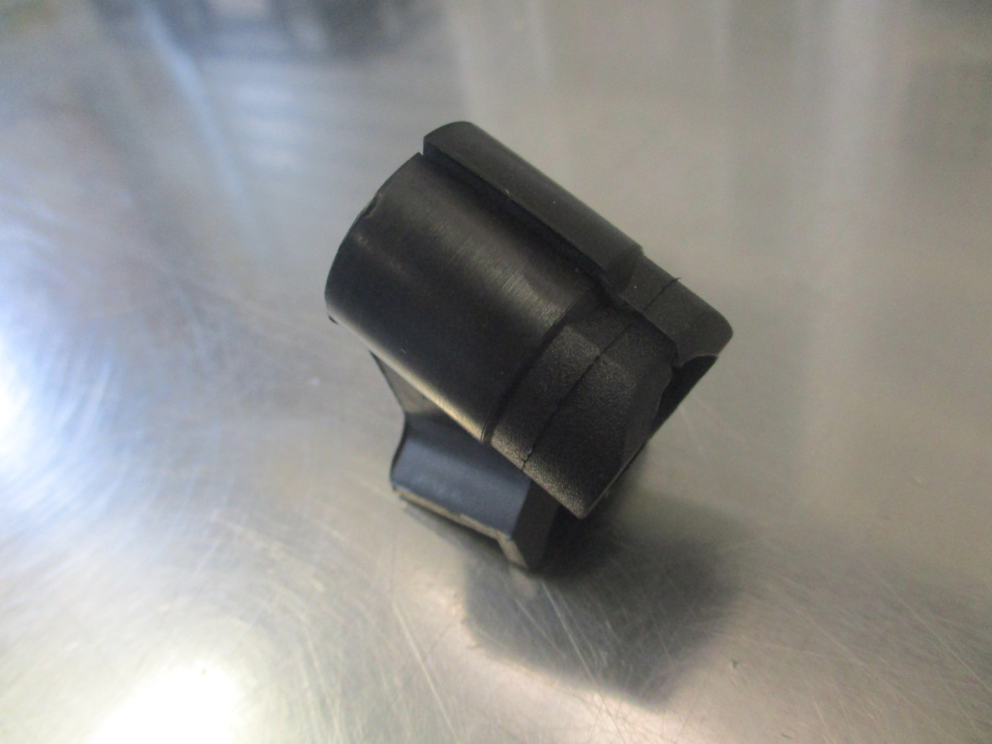 Nissan GU ZD30DDTI Patrol Genuine Fuel Injector Cover New Part