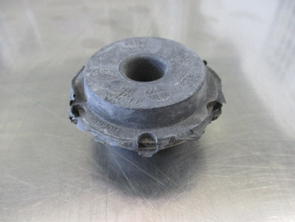 Holden VF/SS Commodore Genuine Lower Radiator Assembly Mount - New Par ...
