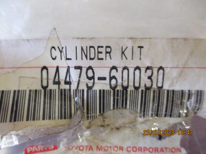 Toyota Landcruiser 80 Series Genuine Rear Brake Caliper Repair Kit New Part