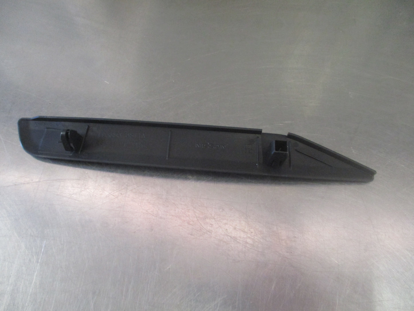 Nissan Pulsar Genuine Left Hand Rear Wheel Opening Moulding New Part