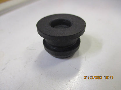 Nissan GQ-GU Patrol Genuine Handbrake Drum Grommet New Part