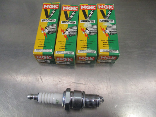 NGK V Grooved Set Of 4 Spark Plug Suits Land Rover Models