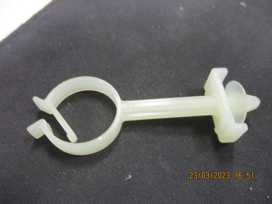 Holden Rodeo/Colorado Genuine Windshield Wiper-Washer Hose Clip New Part