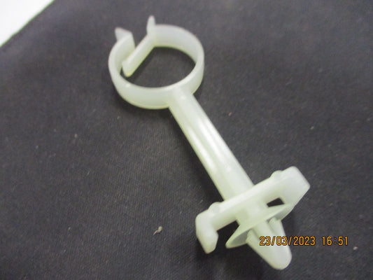 Holden Rodeo/Colorado Genuine Windshield Wiper-Washer Hose Clip New Part