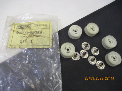 Nissan NOS Navara Genuine Tonneau Repair Kit New Part