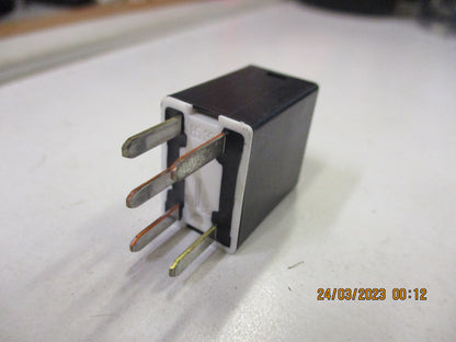 Holden Genuine Windscreen Wiper Motor Relay New Part