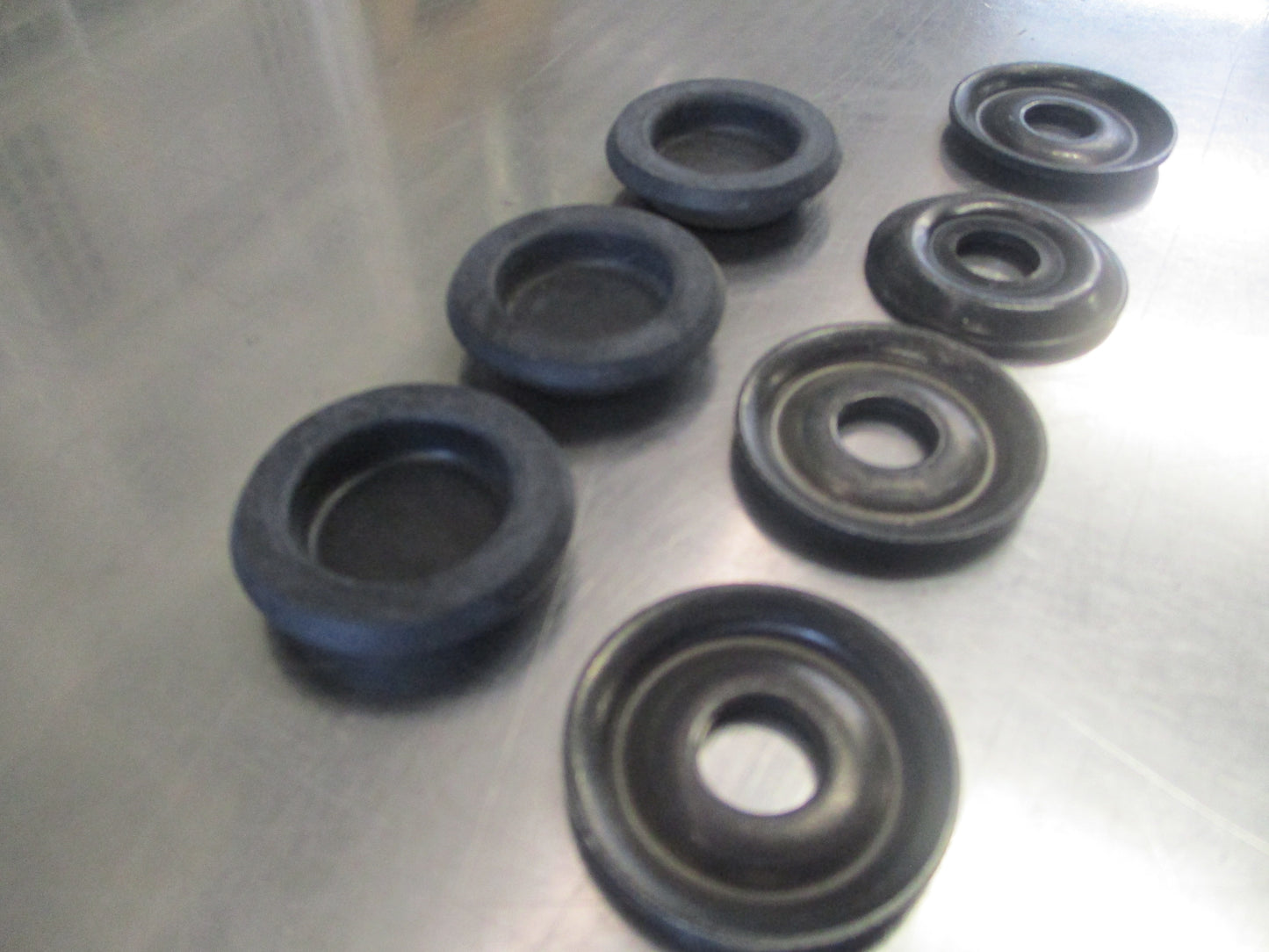 Toyota Hilux Genuine Cushion Retainer INCOMPLETE New Part