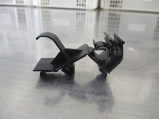Nissan Qashqai Genuine Body Side Trimming Clip New Part