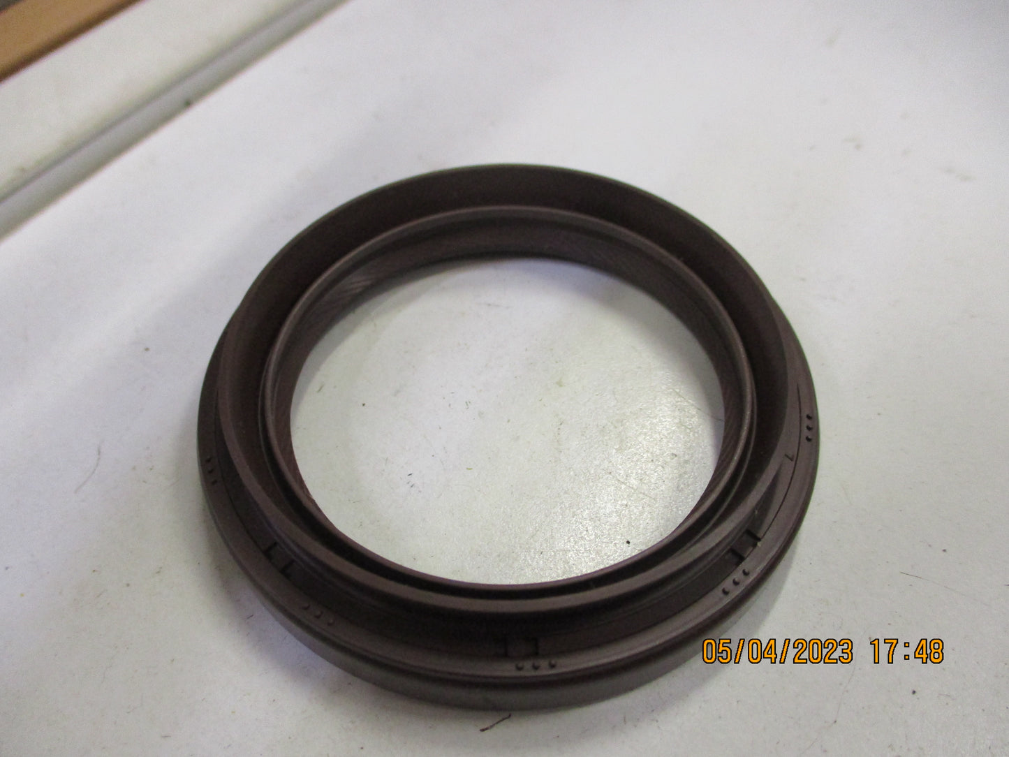Toyota Genuine Left Hand Front Drive Shaft Seal New Part