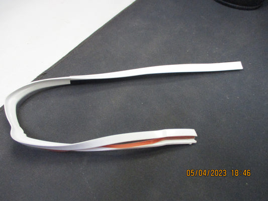 Nissan GU Patrol Genuine Right Hand Lower Door Flare Seal White (QM1) New Part