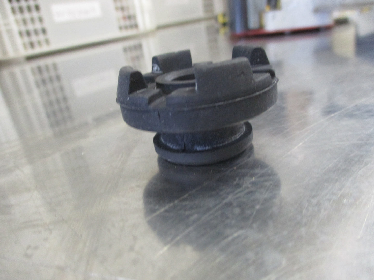 Isuzu D-Max Genuine Rubber Cushion New Part