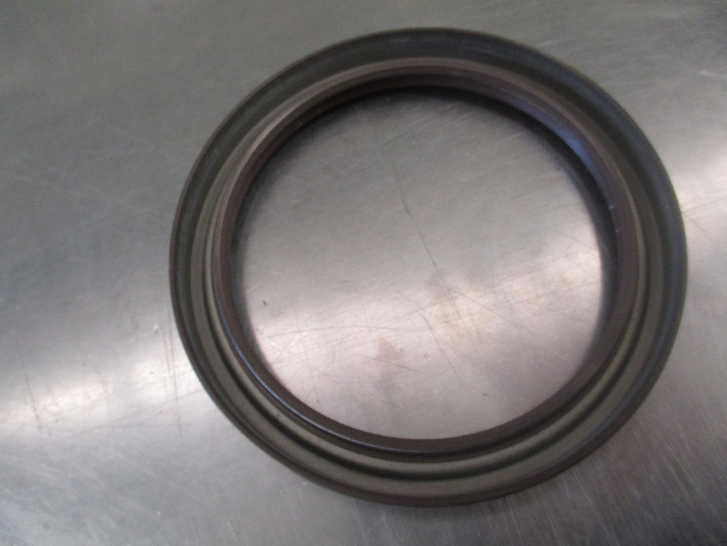 Mitusbishi Triton/Pajero Genuine Rear Crankshaft Oil Seal New Part