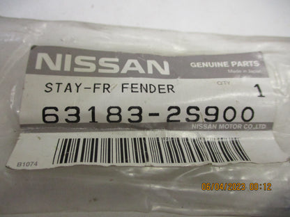 Nissan D22 Genuine Left Hand Front Guard Stay New Part