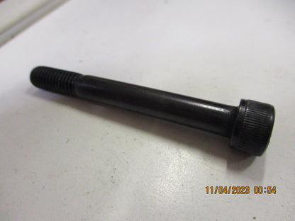 Nissan Navara D21 Genuine Free Wheel Hub Bolt New Part