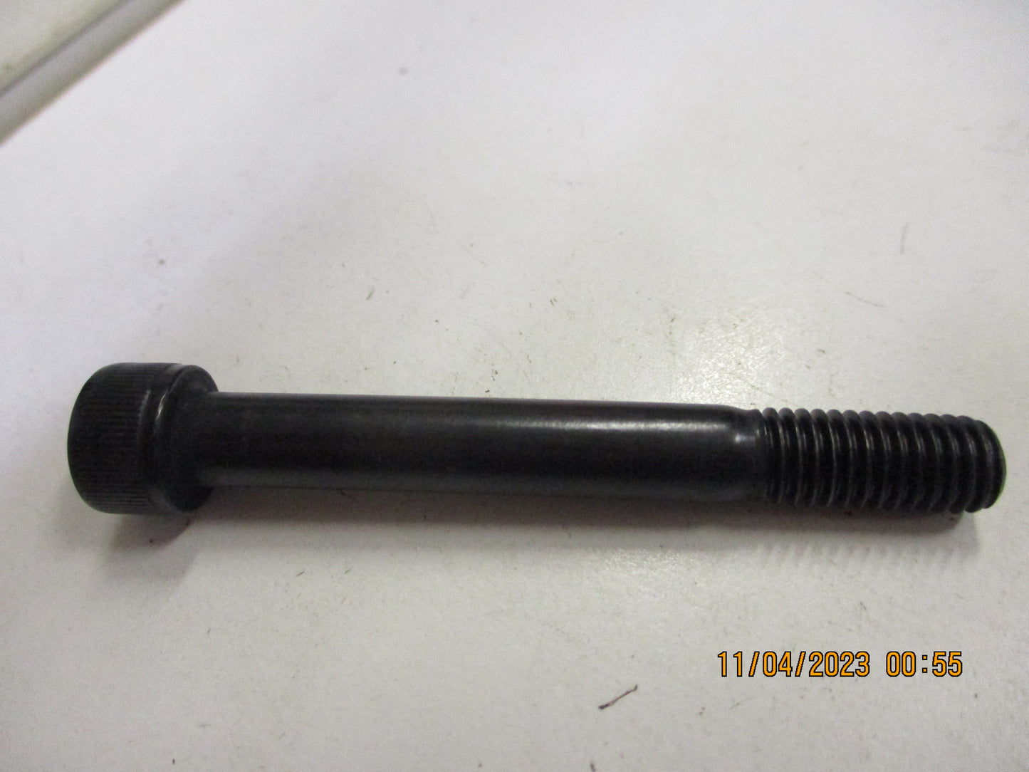 Nissan Navara D21 Genuine Free Wheel Hub Bolt New Part