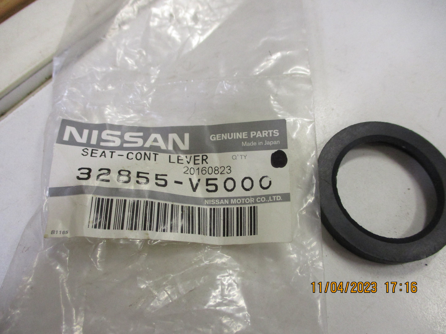 Nissan GQ Patrol Genuine Rubber Bush Shifter New Part