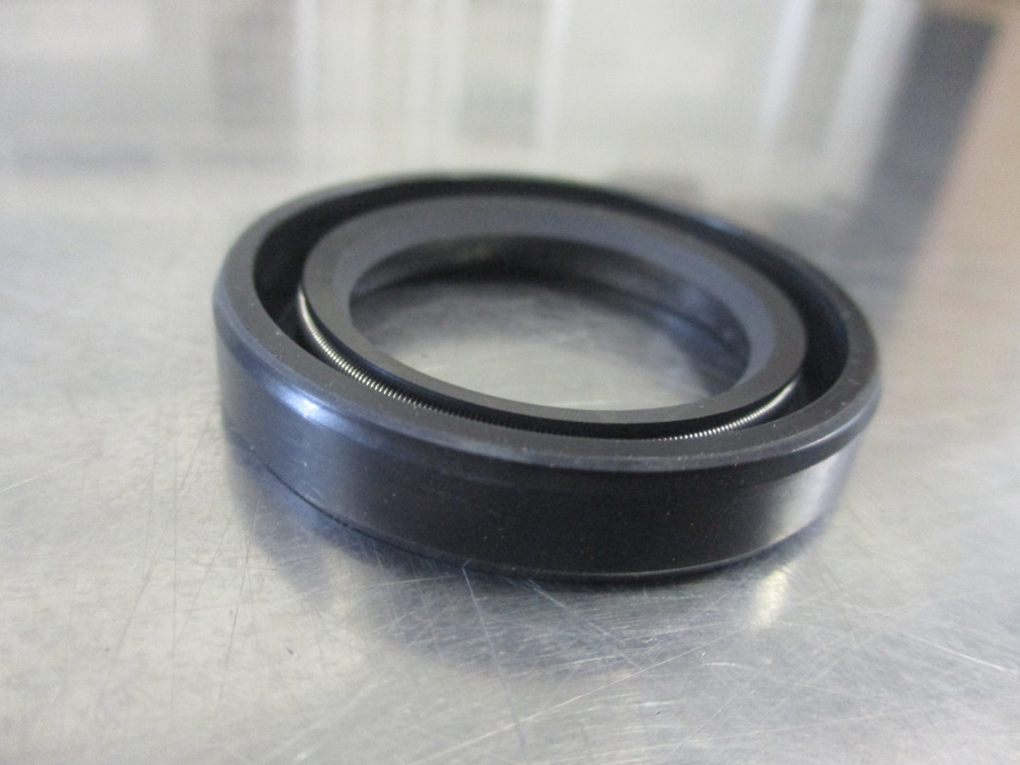 Nissan Pathfinder/300ZX/280ZX Genuine Oil Seal New Part
