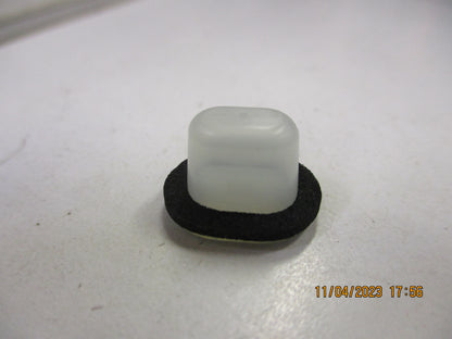 Nissan Juke-Murano-Pathfinder Genuine Wheel Opening Moulding Grommet New Part