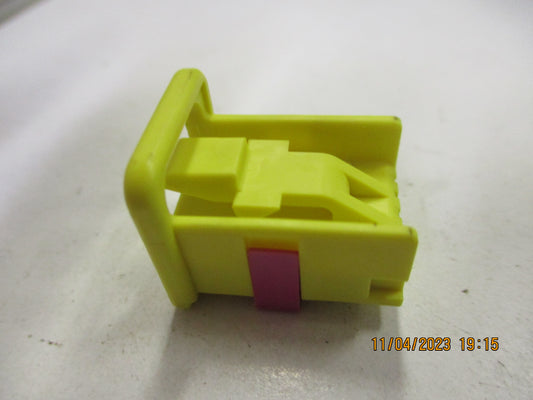 VW Golf-GTI-Jetta-Beetle-Tiguan Genuine Flat Connector Housing New Part