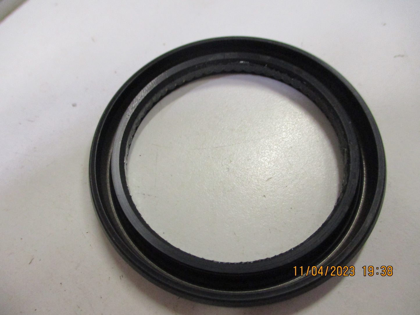 Nissan-Infiniti Genuine Engine Crankshaft Oil Seal New Part