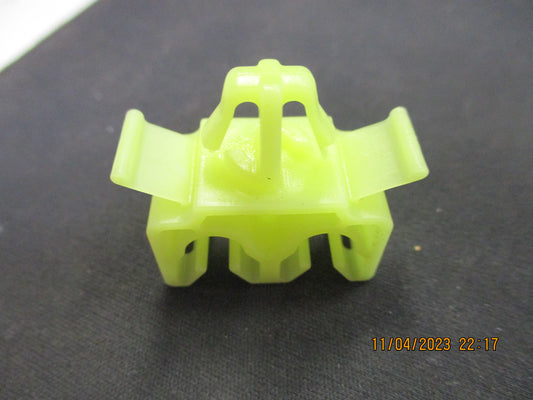 Toyota Hilux-Fortuner Genuine Brake Tube Clamp No 5 New Part