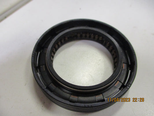 Mahindra Pickup Genuine Transfer Case Rear Out Put Seal New Part