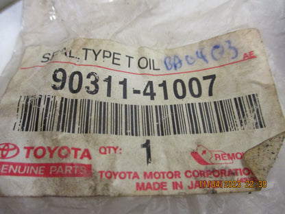 Toyota Prado-FJ Cruiser-Hilux-Surf Genuine Rear Transfer Case Out Put Seal New Part