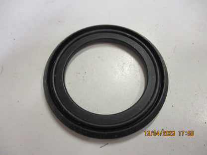 Subaru Brumby Genuine Engine Oil Duct Rubber Seal New Part