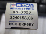 Nissan D21 Navara/Pathfinder/Quest Genuine Spark Plug New Part