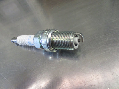 Nissan Pulsar/Pathfinder/Maxima Genuine Spark Plug New Part