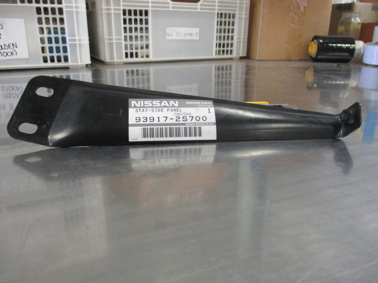 Nissan D22 Navara Genuine Left Hand Rear Lower Side Stay Panel New Part