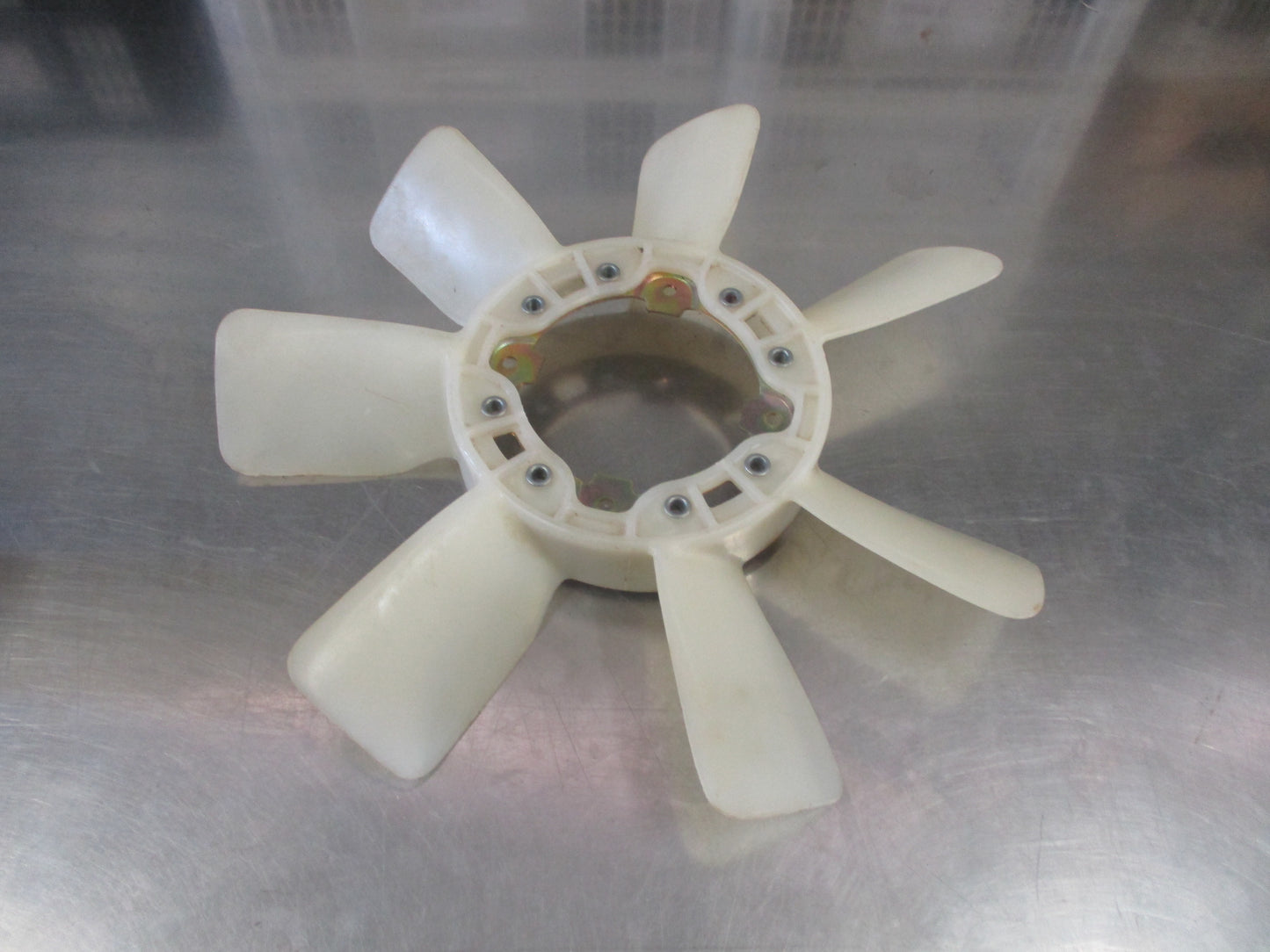 Toyota Landcruiser VZJ95 Prado/Hilux/4Runner Genuine Radiator Fan New Part