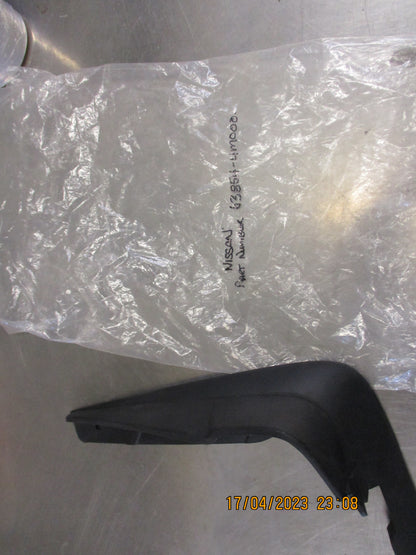 Nissan Genuine Right Hand Rear Mud Flap ( Model Unknown ) New Part